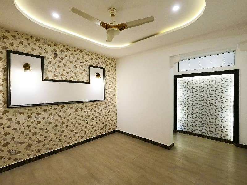 Near To Mosque 1 Kanal Spacious House Is Available In PGECHS Phase 1 For Sale 28