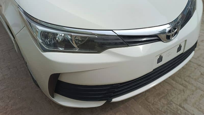 Toyota corolla GLI 2019 bumper to bumper 2