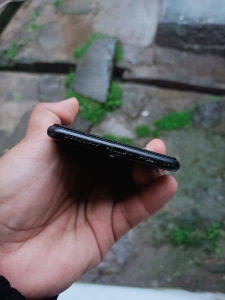 iphone 7plus pta approved 10/10 condition 1