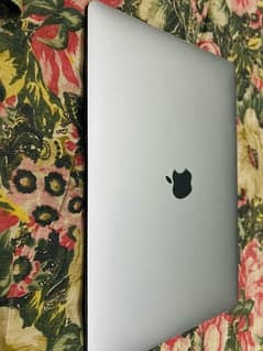 MACBOOK AIR  2020 MODEL 13” 256GB Sapace Grey 4K Supported