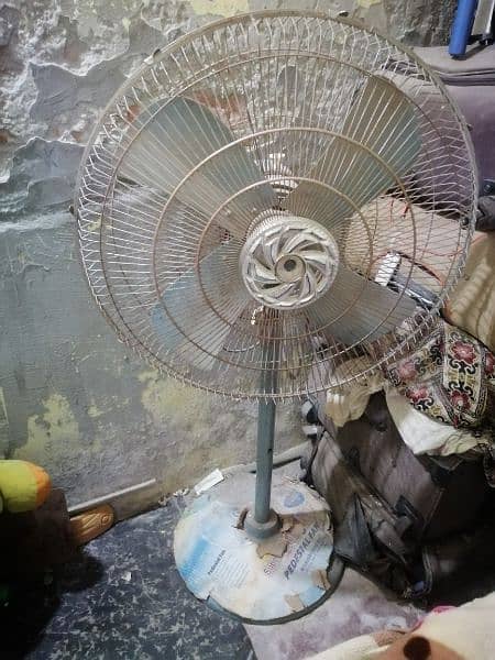 in new condition stand fan 0
