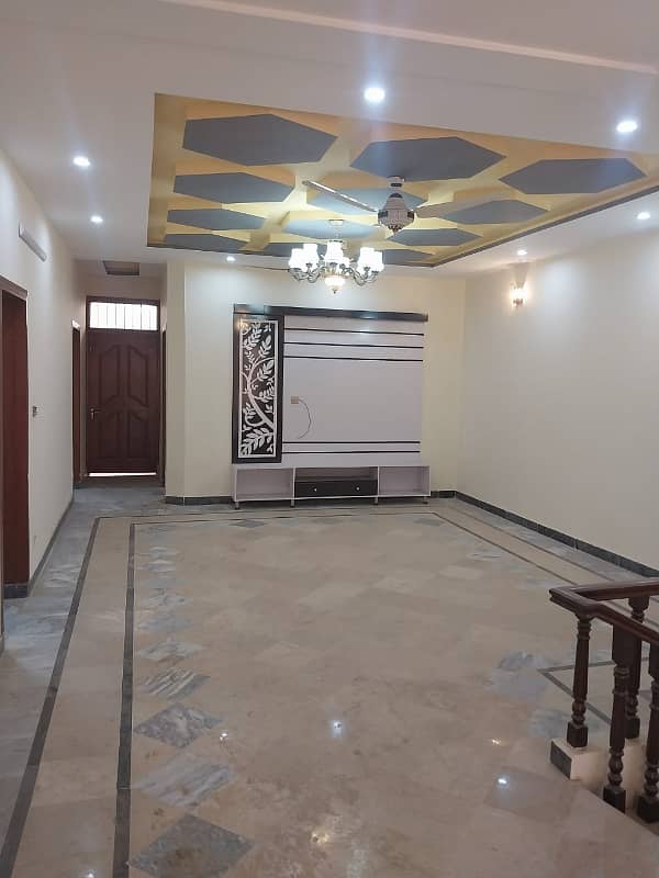 Your Dream 10 Marla House Is Available In Peshawar Road 1
