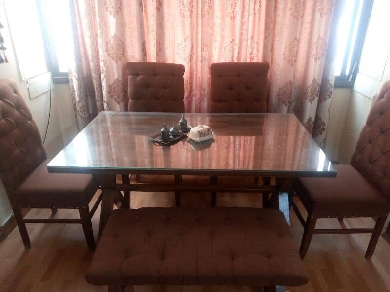 new X style dinning table for 6 person argent sale only 6month used 4