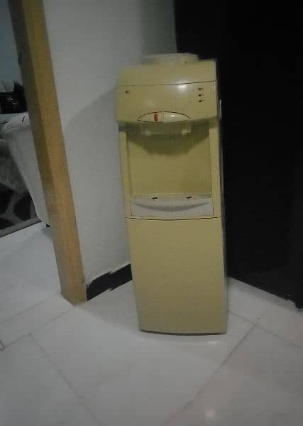 Orient Water Dispenser 1