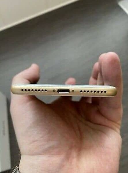 apple I phone 7 plus gold complete box PTA approved hai 3