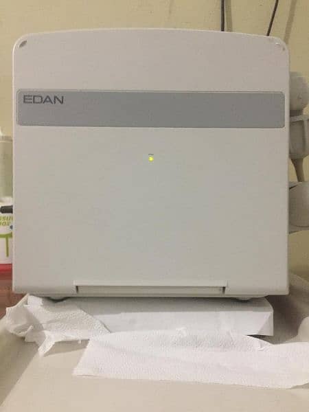 Ultrasound machine EDAN 60-unit with battery backup 1