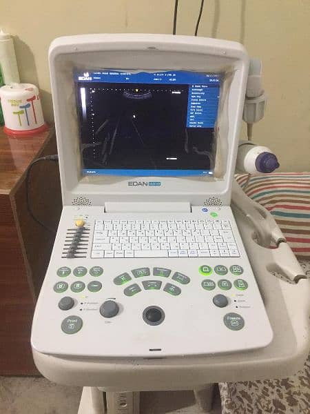 Ultrasound machine EDAN 60-unit with battery backup 5