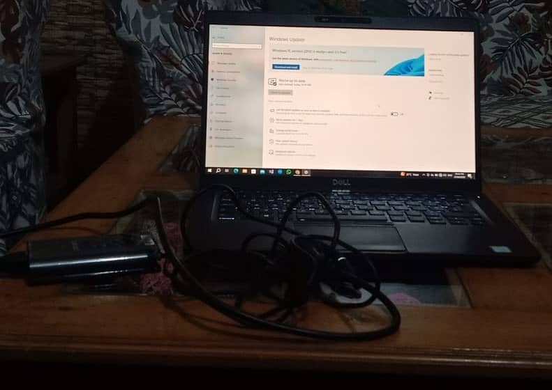 Dell Latitude 5400 ( with free bag ) 17