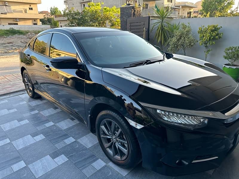 Honda civic oriel 2020 black 6