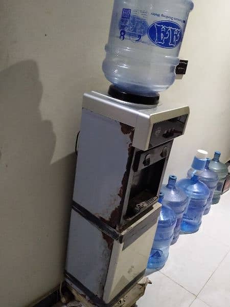 Used Dispenser in good price 2