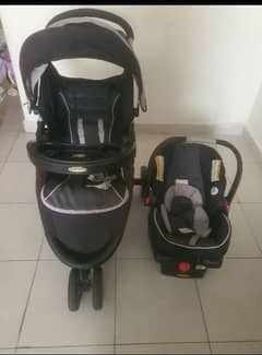 Graco stroller and carry cot / car seat plus base