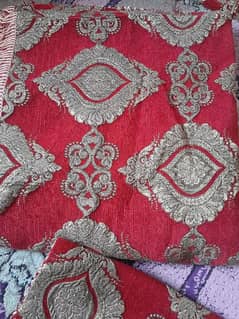 Dabal bed ki bed sheet Red and golden bnarsi 0