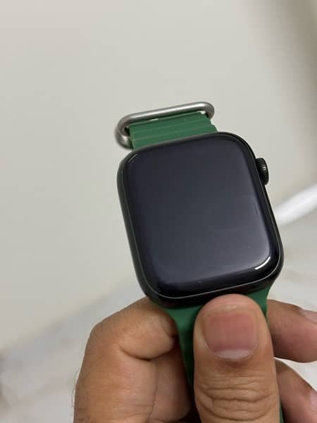 Apple Watch Series 7 (Green Color) 10/9 2
