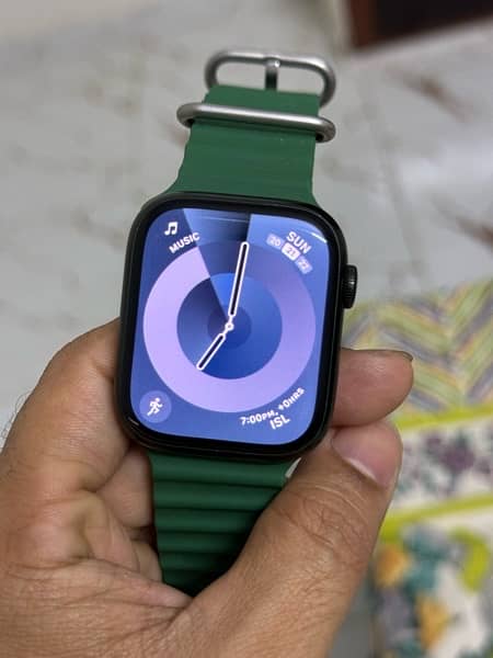 Apple Watch Series 7 (Green Color) 10/9 5