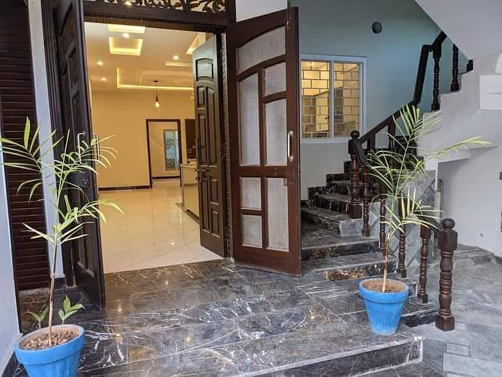 9 Marla Beautiful Double Storey House Far Sale With All Facilities 19
