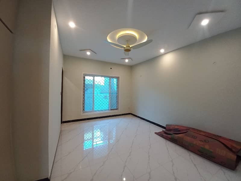 9 Marla Beautiful Double Storey House Far Sale With All Facilities 27