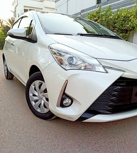 Toyota Vitz 1.0 Safety Edition 3 Top of the Line Variant Pearl White 2