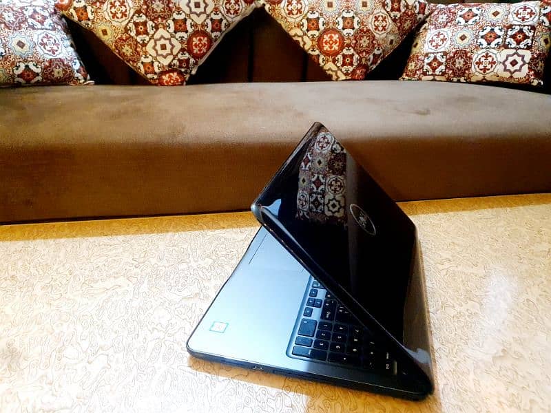 Laptop DELL i3, 7th Gen | Condition 10/10 | Style with Performance 5