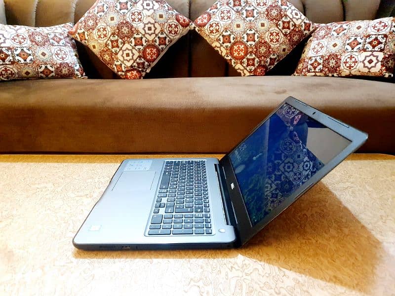 Laptop DELL i3, 7th Gen | Condition 10/10 | Style with Performance 7