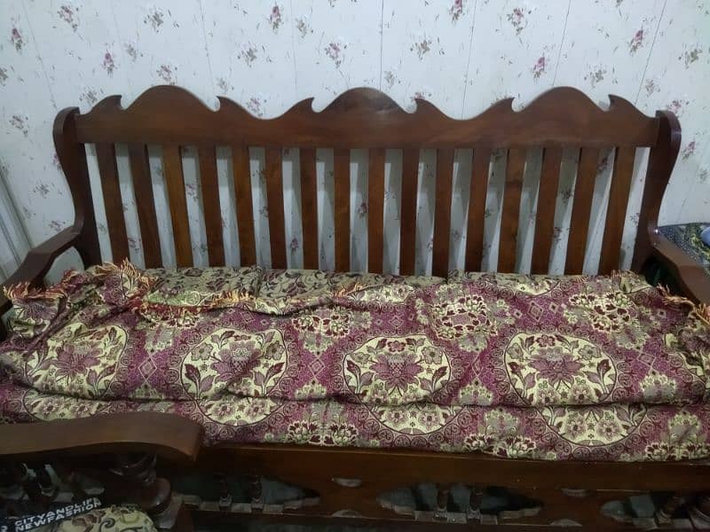 High quality wooden 5 Seater Sofa Set for Sale at a reasonable price 2
