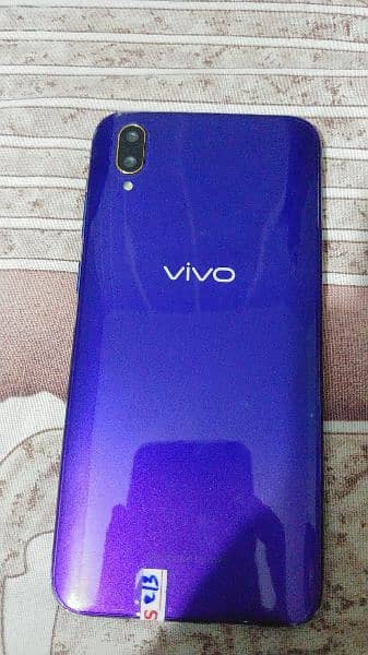 vivo y97 new pis used 2months charger box 1