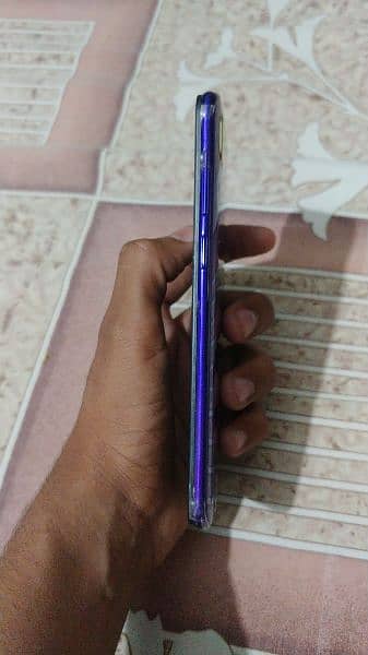 vivo y97 new pis used 2months charger box 3
