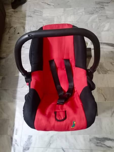 baby bouncer in good condition 1