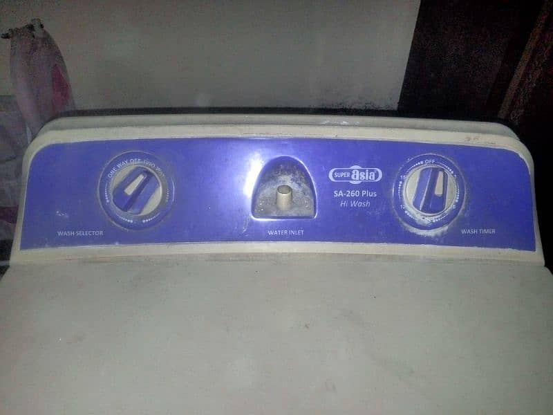 10/10 condition super Asia washing machine 1