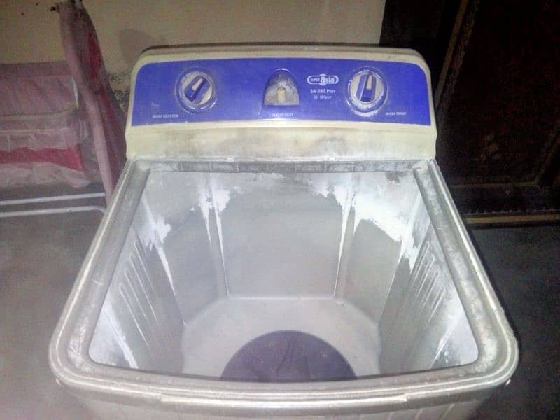 10/10 condition super Asia washing machine 3
