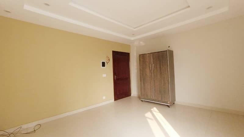Prominently-Located On Excellent Location 300 Square Feet Flat Available In 
Dream Gardens
 Phase 1 7
