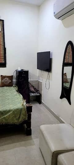 Room for rent for family and Girls.
