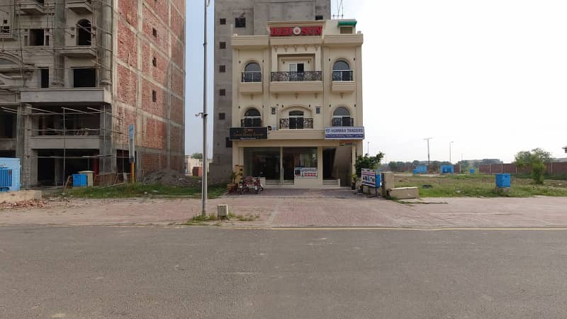 430 Sqft Shop On Ground Floor Available For Rent In Red Sun Height Dream Gardens Lahore 2