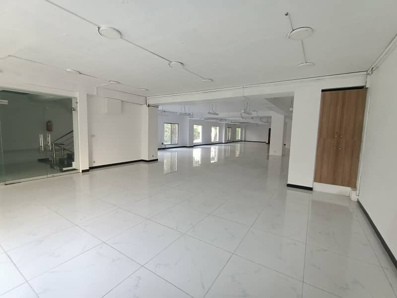 3500 sqft commercial office for rent available 4