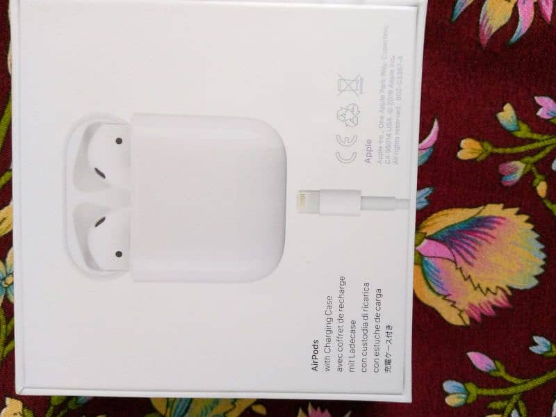 Apple Airpods 2nd generation. 0