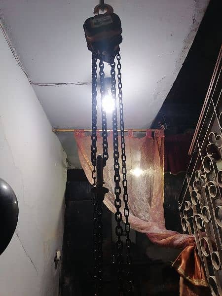 chain hoist 2