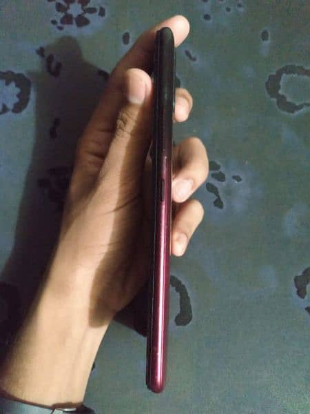 infinix hot 10 amber red 10/9 condition everything original 2