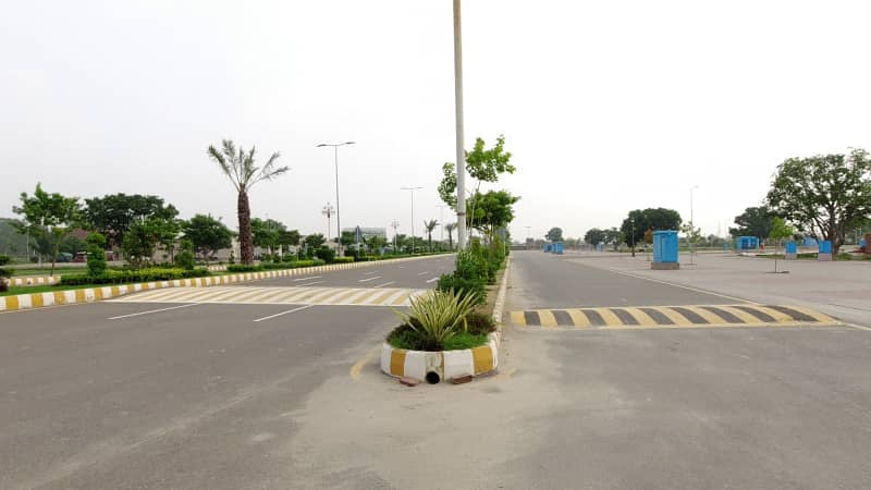 9.33 Marla Commercial Plot Is Available For Sale In Dream Garden Lahore 0
