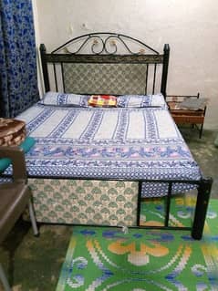 duble beds hai sath main 2 said table hin sath metres bi hai 0