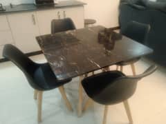 Dining Table with 4 Chairs Excellent Condition