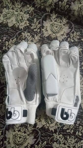lefty player gloves 1