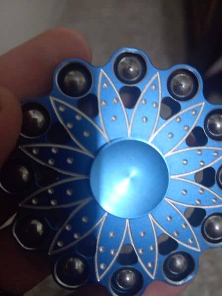 Steal spinner toy for kids 0