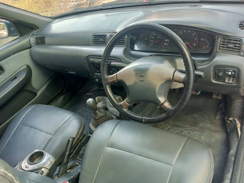 Nissan Sunny Urgent Fore Sale 5