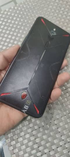 red magic mobile fone for sale