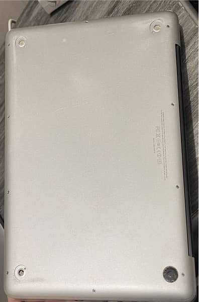 Apple Macbook Pro 2012 mid 13-inch 8GB Ram 500GB SSD 4