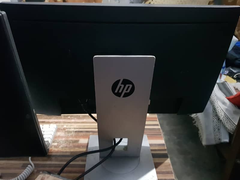 HP Z23n 23 inch Narrow Bezel borderless IPS Display 1080p 60Hz 3