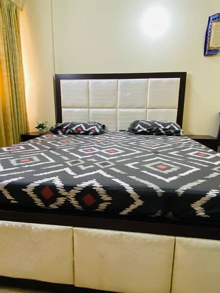 Double Bed king size white mix wood 100% new quality 2