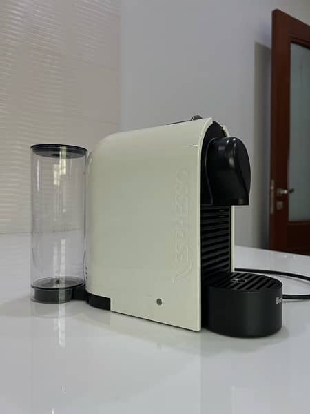 Nespresso U coffee machine 0