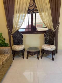 Chinoti Coffee chairs with round table
