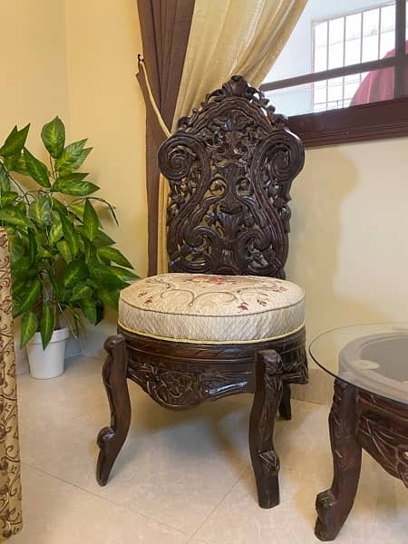 Chinoti Coffee chairs with round table 4
