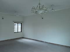 14 Marla House Of Paf Falcon Complex Near Kalma Chowk And Gulberg Iii Lahore Available For Sale